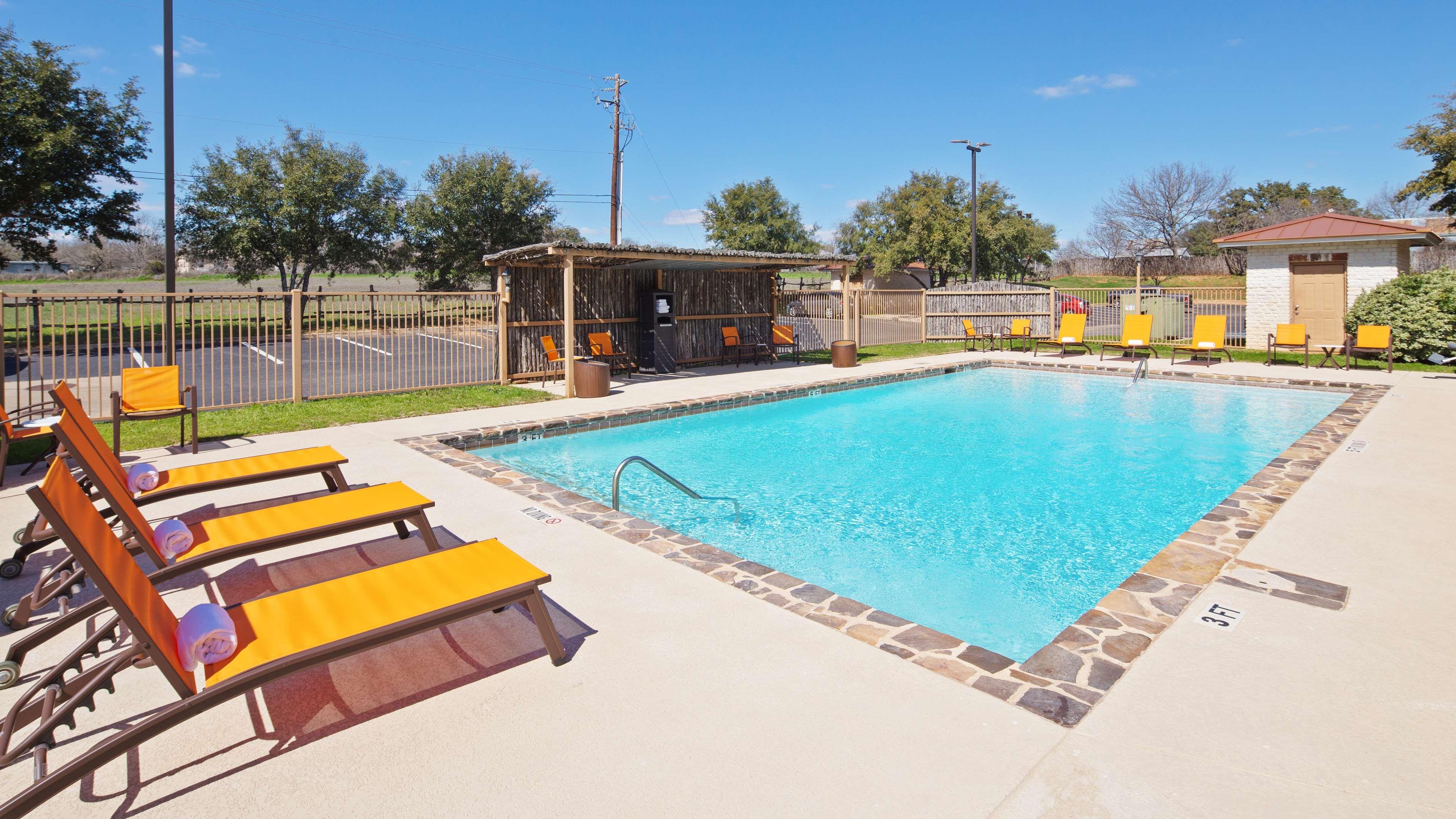 Best Western Plus Fredericksburg Esterno foto