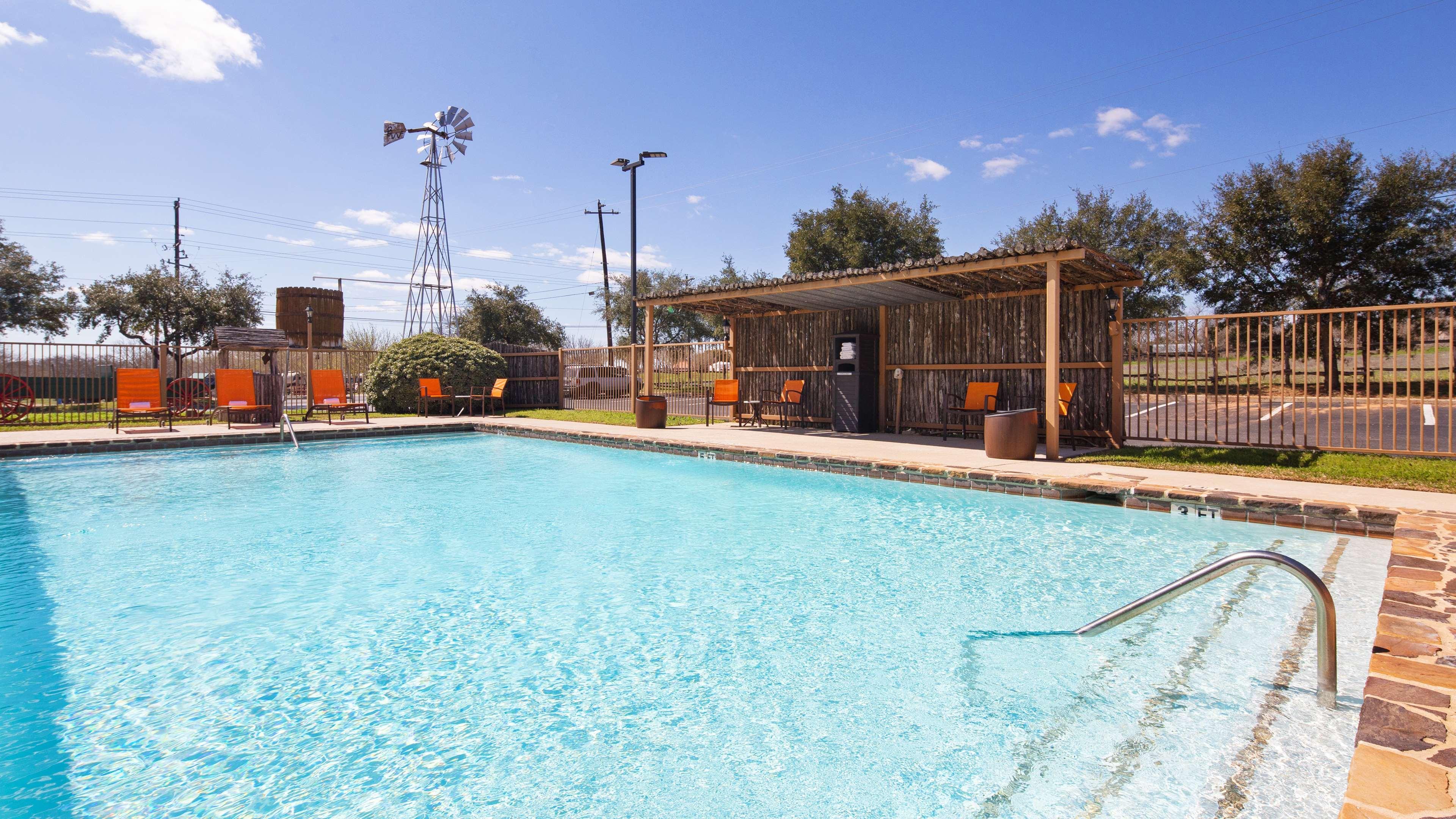 Best Western Plus Fredericksburg Esterno foto